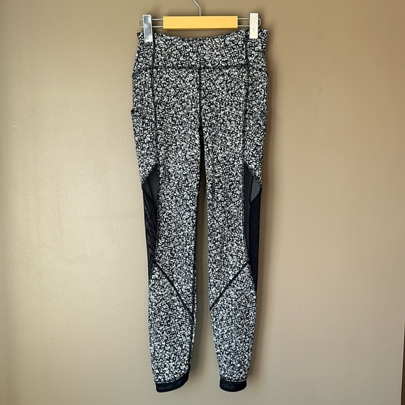 LULULEMON Sole Training  7/8 Tight - Picture 5 of 9